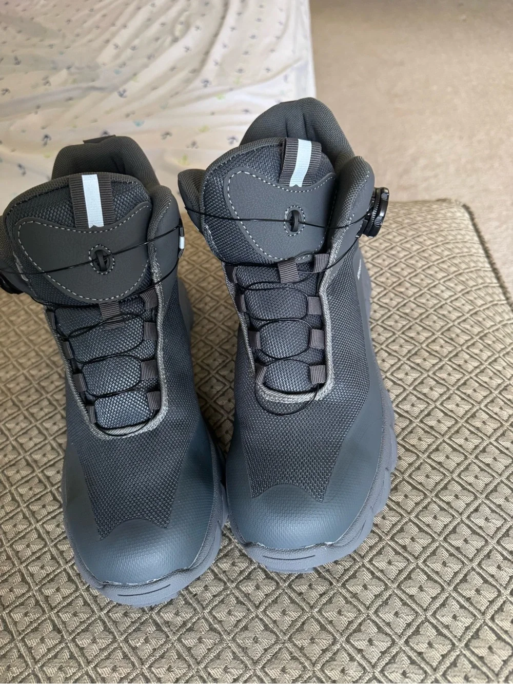 Safety Men’s Gray Lightweight Work Boots steel toe boots